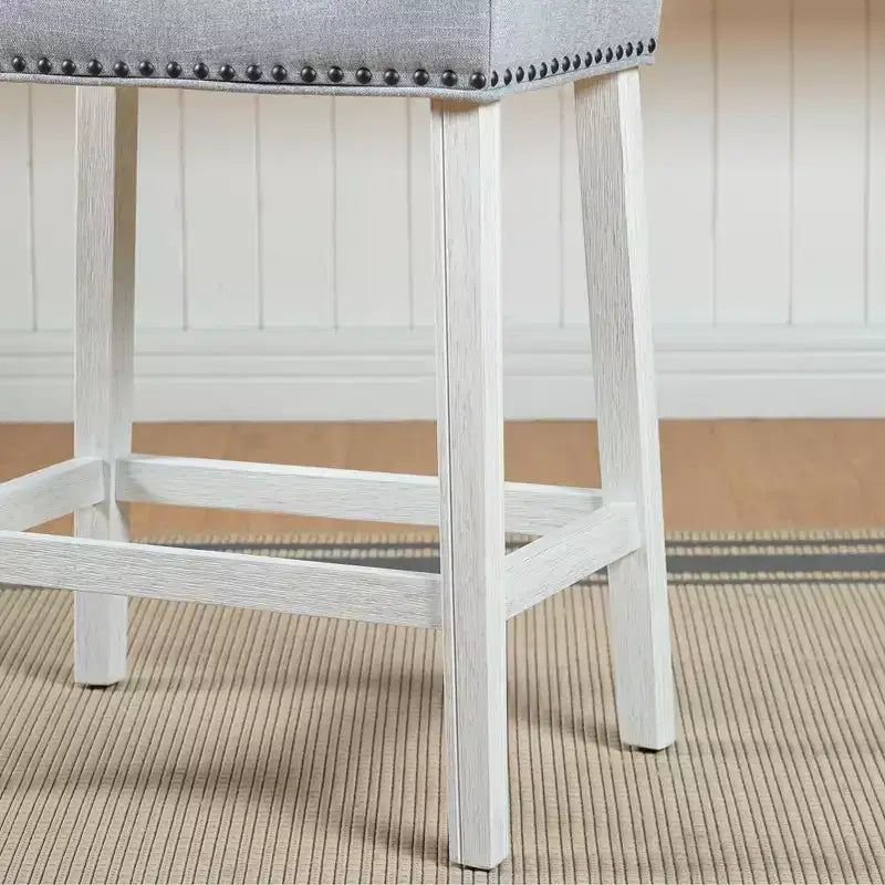 Sgabelli imbottiti da bancone Roundhill Furniture CoCo - Sedile a sella, finitura bianco anticato, tessuto grigio, set da 2