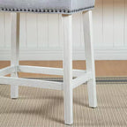 Sgabelli imbottiti da bancone Roundhill Furniture CoCo - Sedile a sella, finitura bianco anticato, tessuto grigio, set da 2