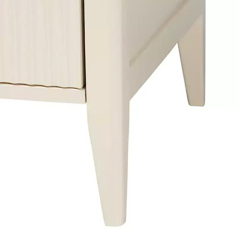 Set da camera da letto a 4 pezzi Baxton Studio Primrose Mid-Century in legno scanalato avorio
