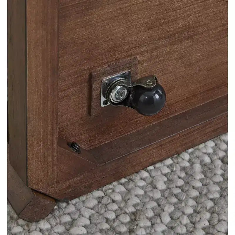 Signature Design by Ashley Tavolino da caffè rettangolare moderno di metà secolo Trenmour con cassetto portaoggetti, rotelle e ripiano, marrone
