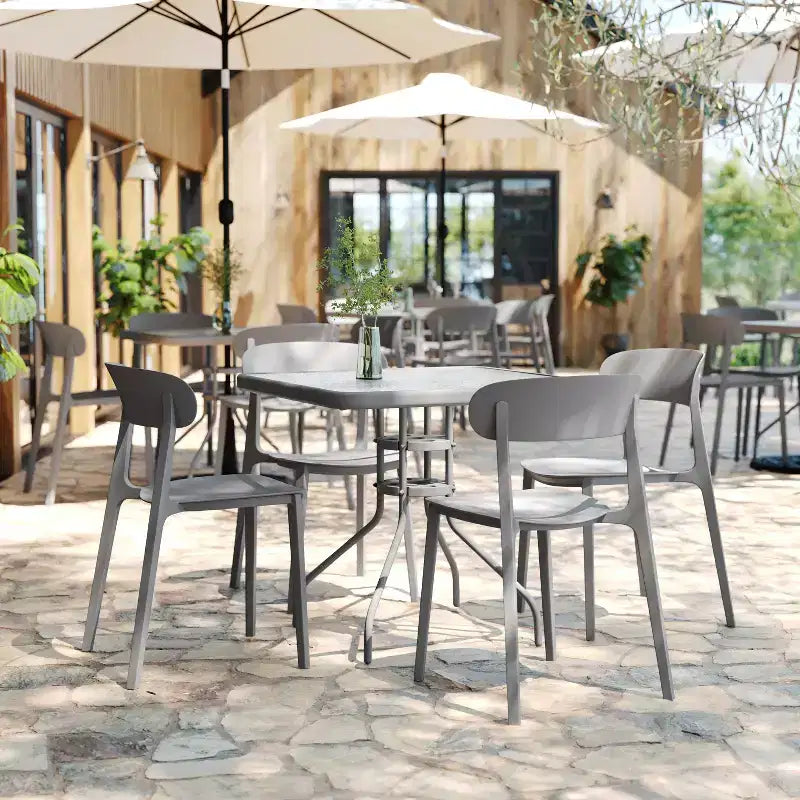 Flash Furniture Sedia da esterni e interni impilabile Dover con schienale curvo, sedia commerciale in resina per tutte le stagioni