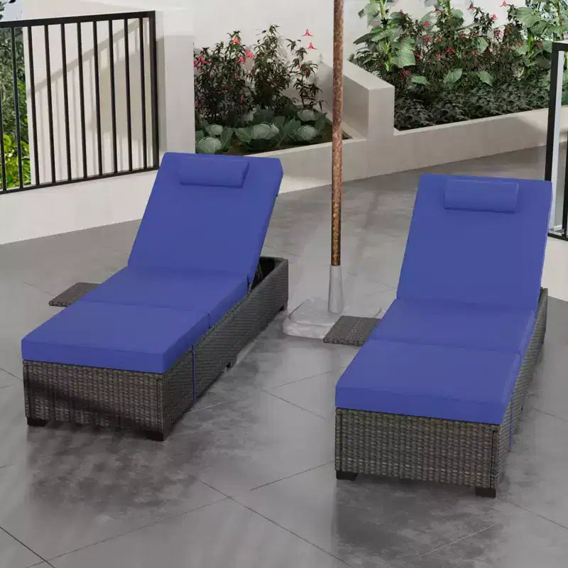 COZONY Set di 2 Sedie a Sdraio da Giardino, Lettini Prendisole da Esterno in Rattan con Schienale Reclinabile Regolabile e Cuscini