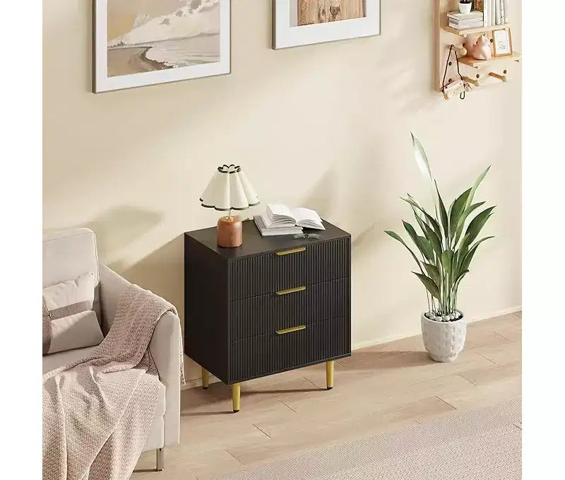 Cassettiera a 3 Cassetti, Comodino Moderno Scanalato di Metà Secolo con Maniglie e Gambe in Metallo, Tavolino da Comodino per Camera da Letto, Soggiorno, Corridoio, Appartamento