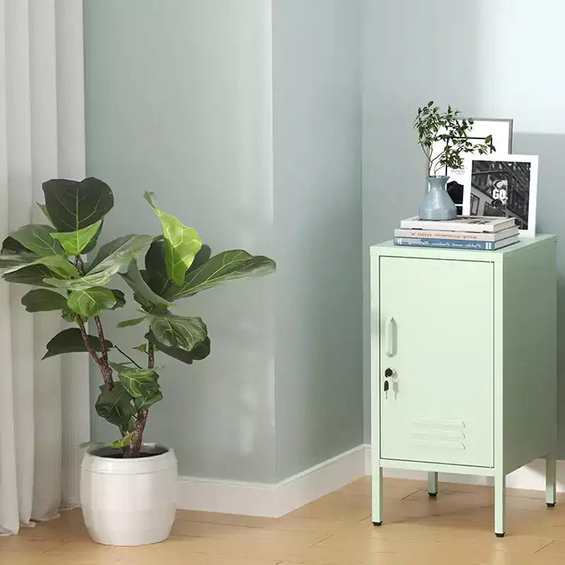 Tavolino Comodino in Metallo con Ante, Tavolino Laterale Moderno Minimalista con 2 Ripiani Regolabili, Design Antiribaltamento, Armadietto Multiuso per Soggiorno Camera da Letto