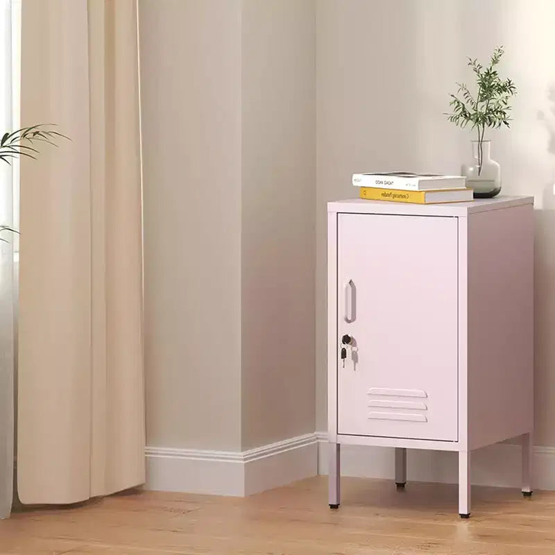 Tavolino Comodino in Metallo con Ante, Tavolino Laterale Moderno Minimalista con 2 Ripiani Regolabili, Design Antiribaltamento, Armadietto Multiuso per Soggiorno Camera da Letto