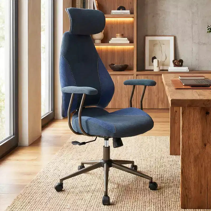 Sedia da ufficio ergonomica Costway con poggiatesta 2D, schienale basculante e ruote, sedia da gaming blu/marrone e beige/grigio e blu