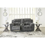 Divanetto reclinabile doppio Signature Design by Ashley Frohn con console - 80L x 40P x 42A