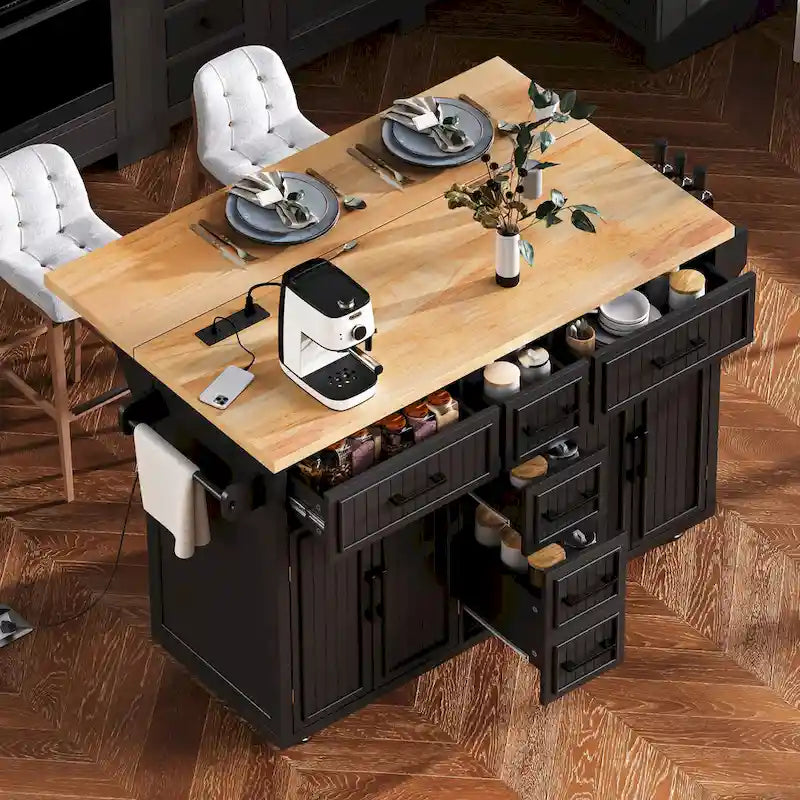 Isola da Cucina con Ruote, Ante a Ribalta e Presa Elettrica, Isola da Cucina da 56,5" con 4 Ante, 5 Cassetti Profondi