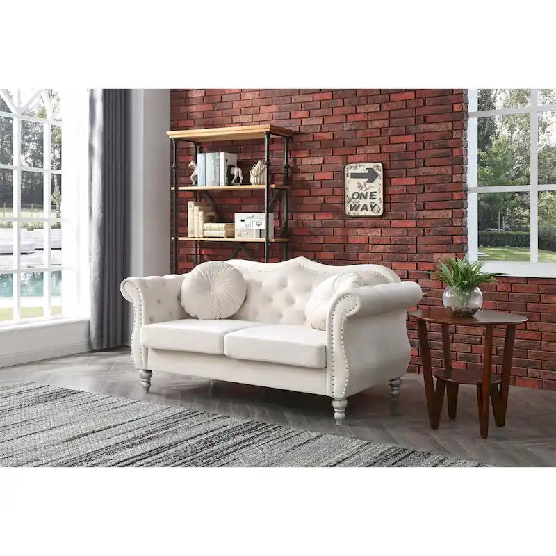 Divanetto Chesterfield Hollywood in velluto da 172 cm con 2 cuscini decorativi - 172L x 89W x 86H cm