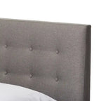Letto a piattaforma Carson Carrington Harjavalta grigio imbottito in legno di noce in stile Mid-Century