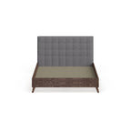 Letto a piattaforma Carson Carrington Harjavalta grigio imbottito in legno di noce in stile Mid-Century
