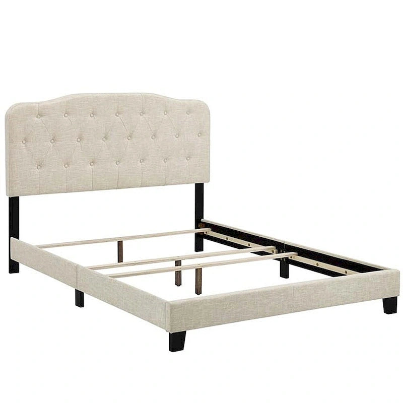 Letto matrimoniale Dayton King Size in tessuto beige con testiera trapuntata a bottoni