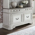 Credenza Magnolia Manor anticata bianca con finitura weathered bark