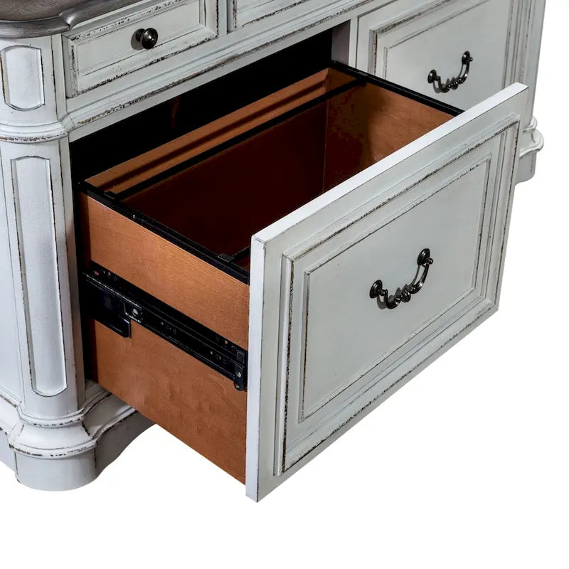 Credenza Magnolia Manor anticata bianca con finitura weathered bark