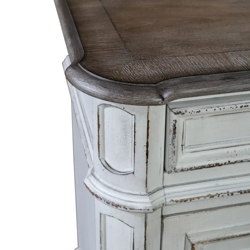 Credenza Magnolia Manor anticata bianca con finitura weathered bark