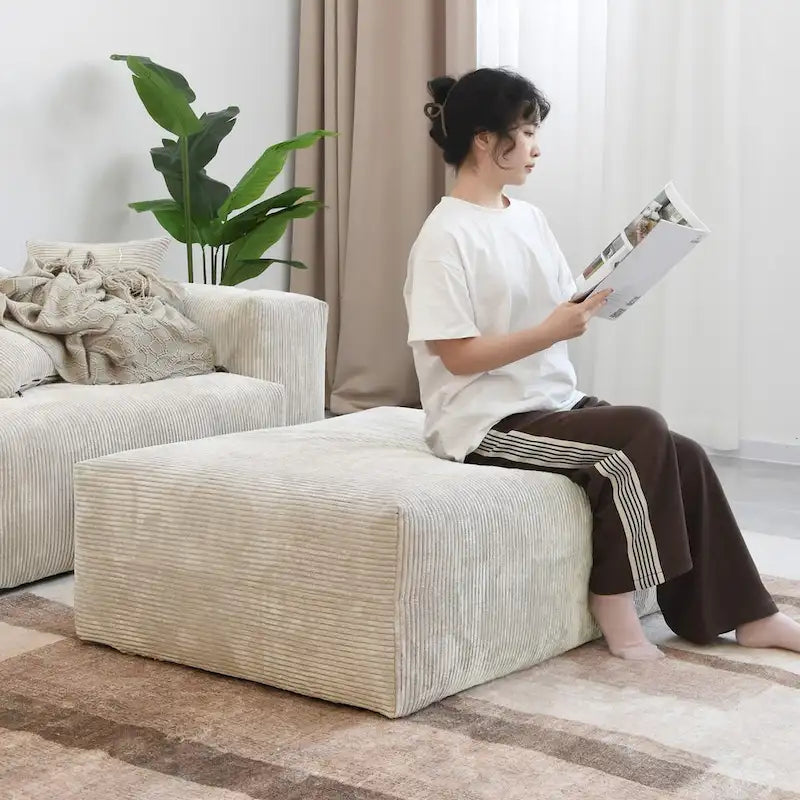 Divano sezionale modulare di lusso a U con chaise longue e pouf